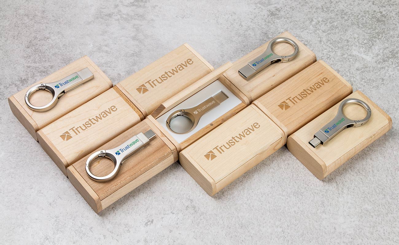 アクティブ - USB-C プレゼント gallery thumbnail