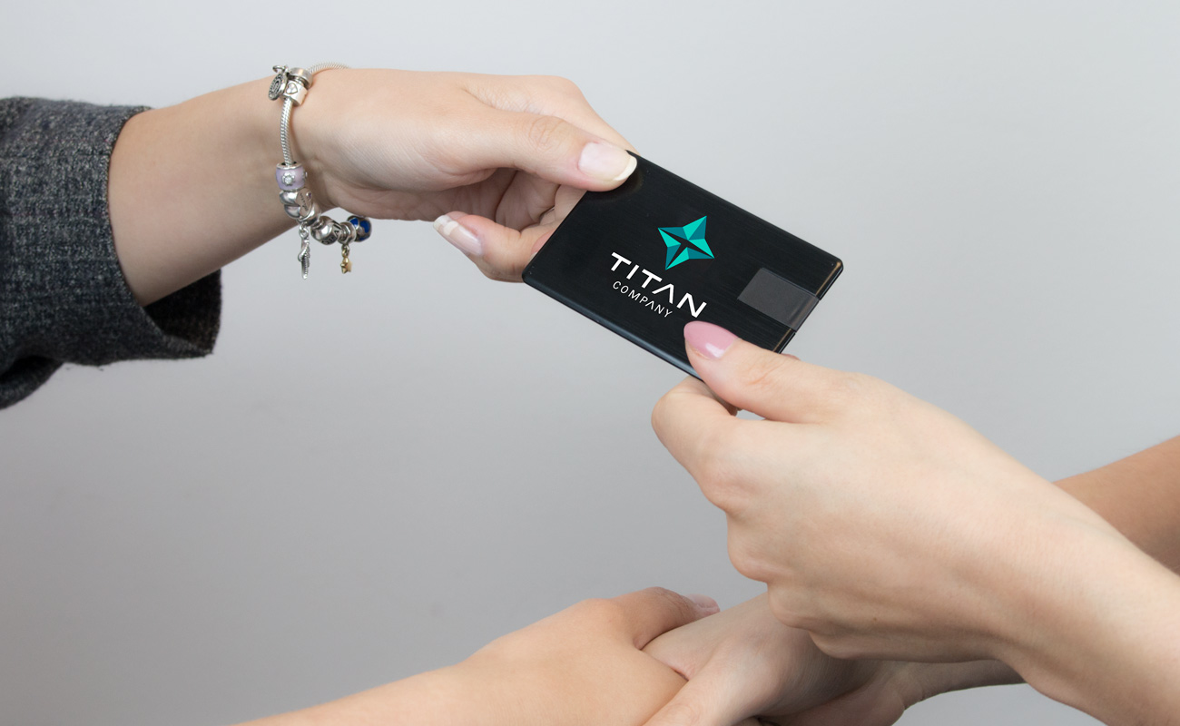 アロイ - 名刺 USBメモリ gallery thumbnail