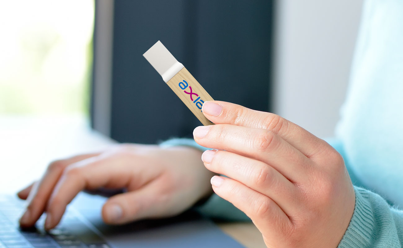 カーヴ - 木製 USBメモリ gallery thumbnail