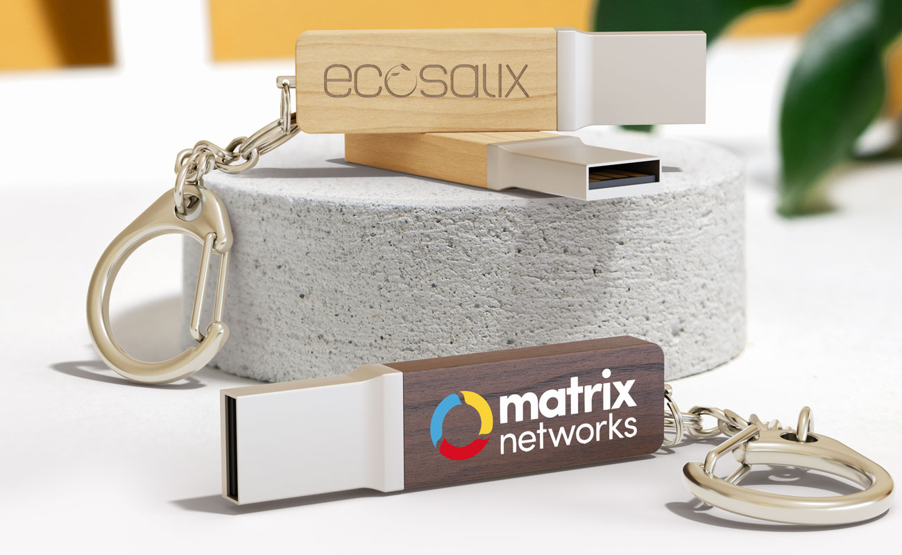 カーヴ - 木製USB 名入れ gallery thumbnail