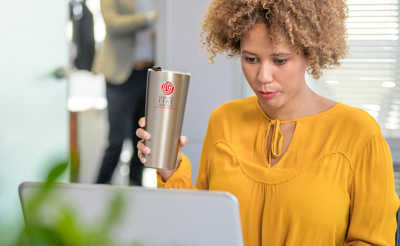 メトロ - ロゴ入り携帯マグ gallery thumbnail