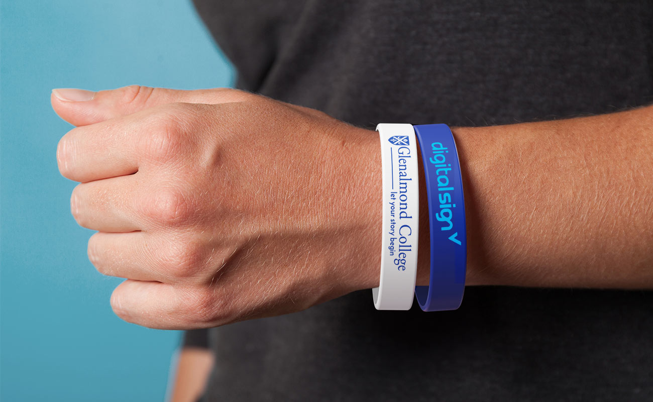 レヴォ - カスタム・シリコンリストバンド gallery thumbnail